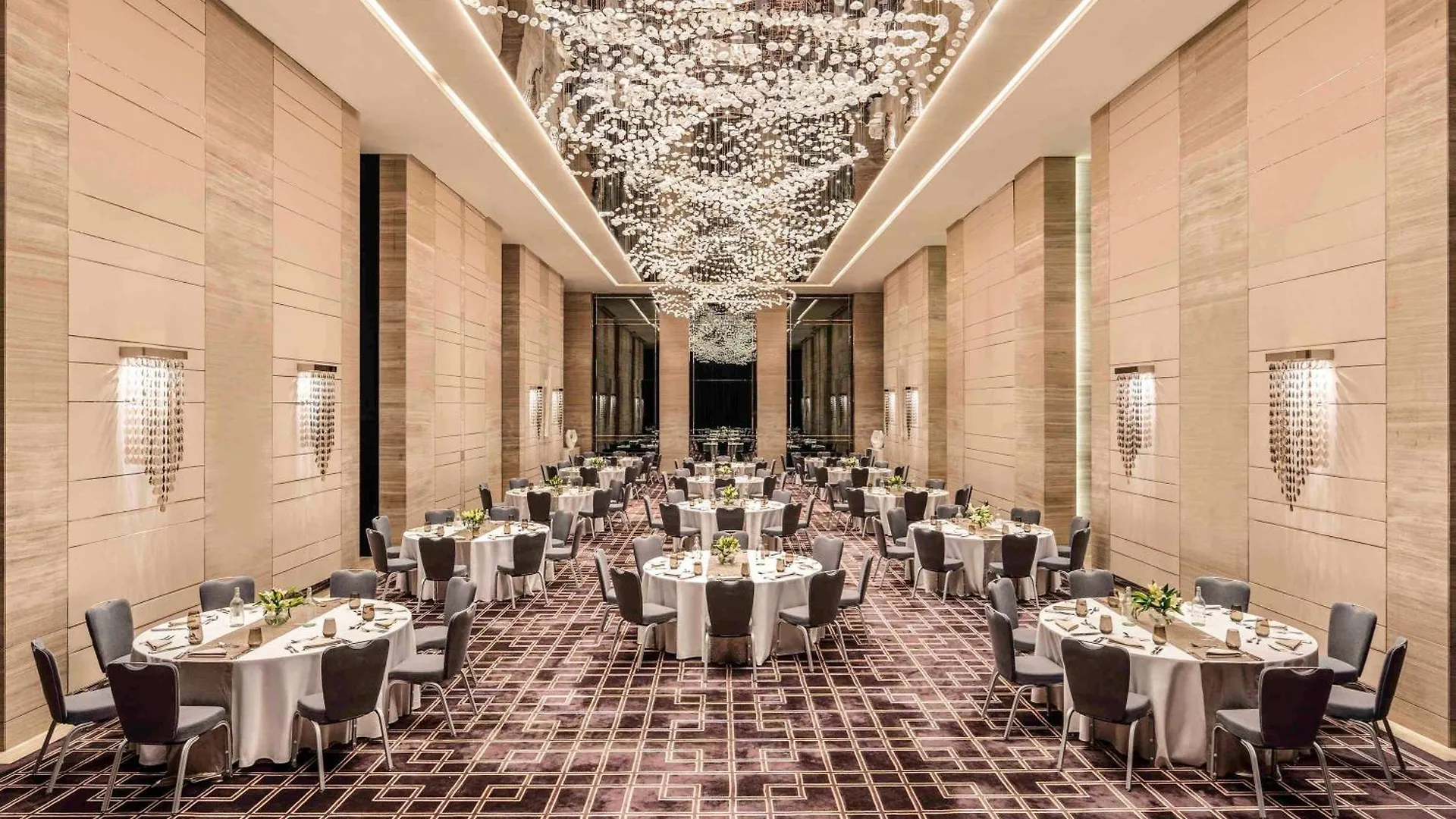 Pullman Dubai Downtown Hotel