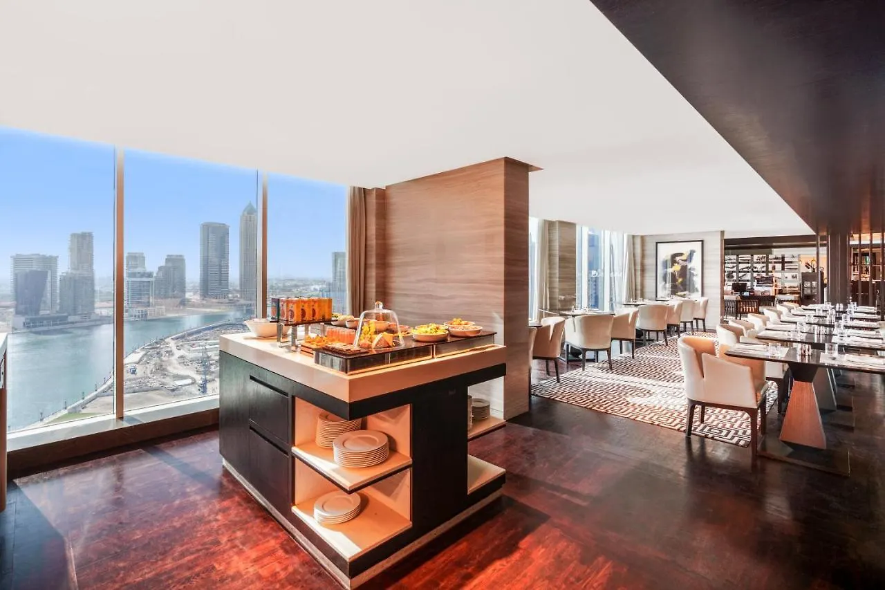 Отель Pullman Dubai Downtown