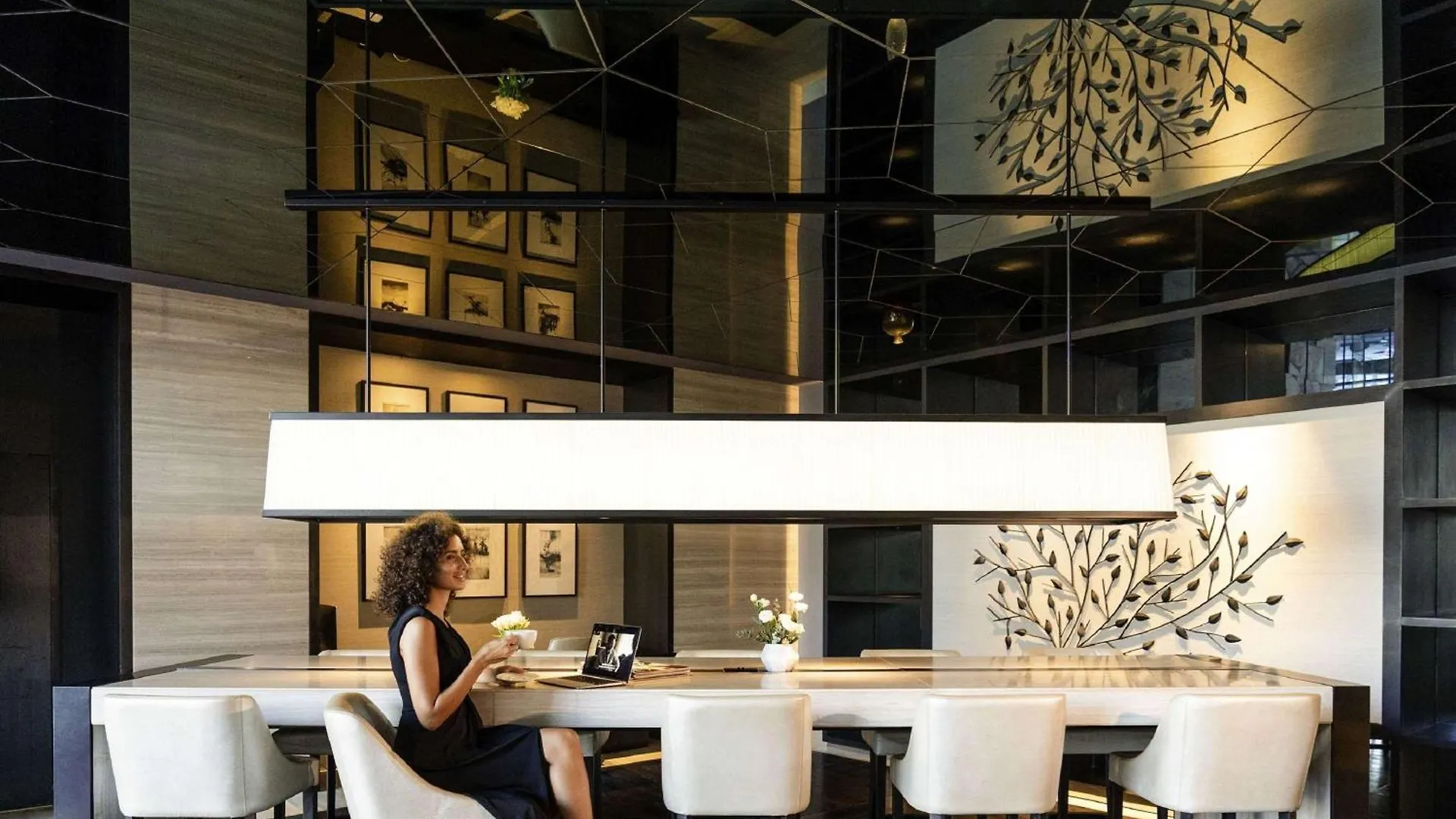 Отель Pullman Dubai Downtown
